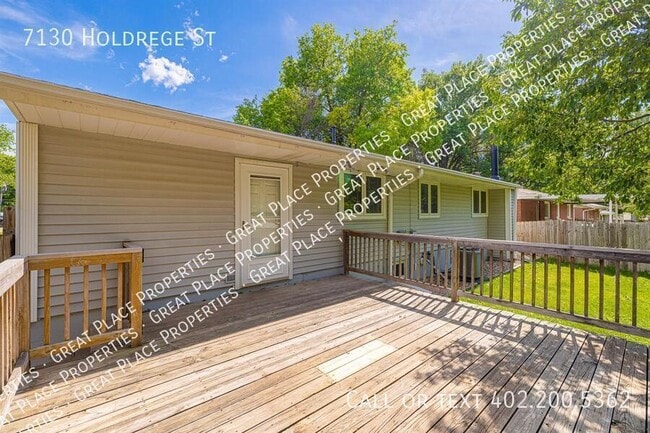 Building Photo - 7130 Holdrege St
