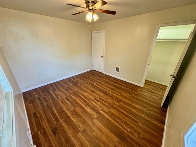 Building Photo - Pet-Friendly Home Conveniently Located Nea...
