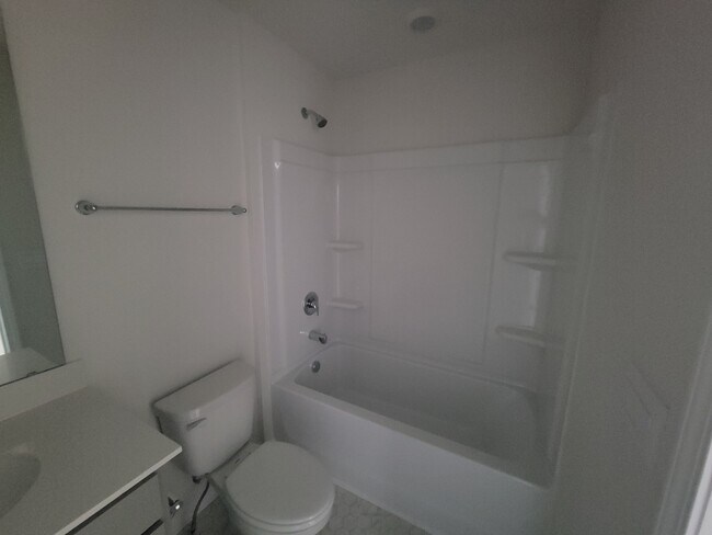 Building Photo - 110 Clear Creek Ln