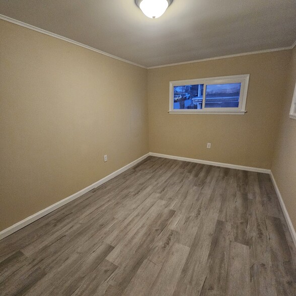 Building Photo - 94 7th Ave