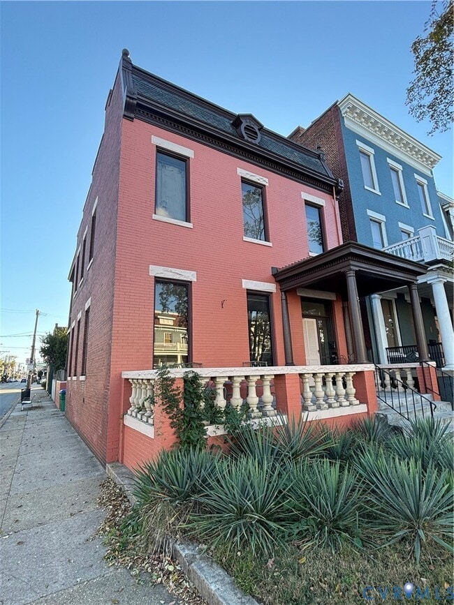 Building Photo - 2601 Hanover Ave