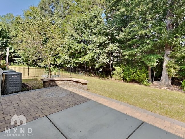 Building Photo - 9420 Ardrey Woods Dr