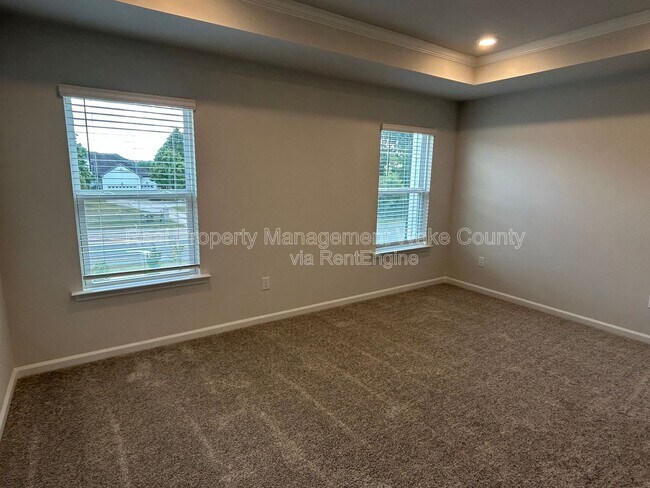 Building Photo - 2795 Cassius Dr