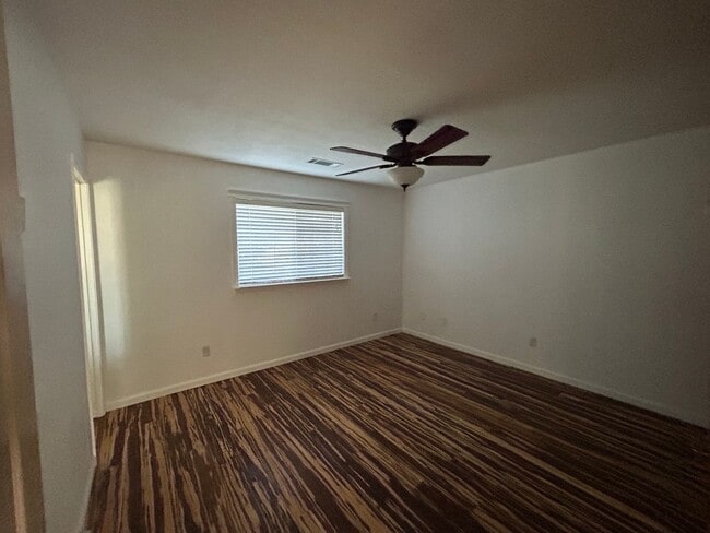 Building Photo - Lots of NEW