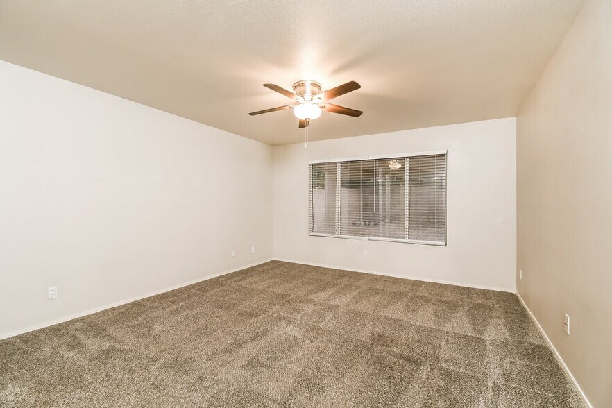 Building Photo - 5123 E Dragoon Ave
