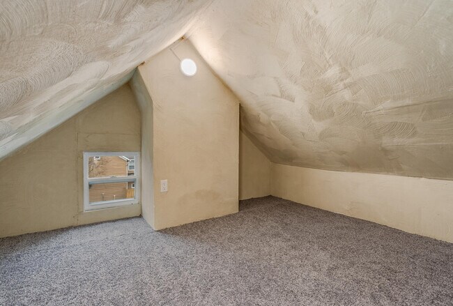 Building Photo - 72 Taylor St