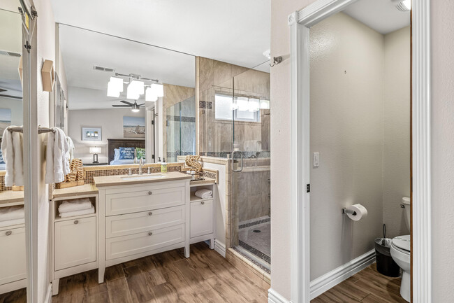 Building Photo - 1289 E Caleta Way
