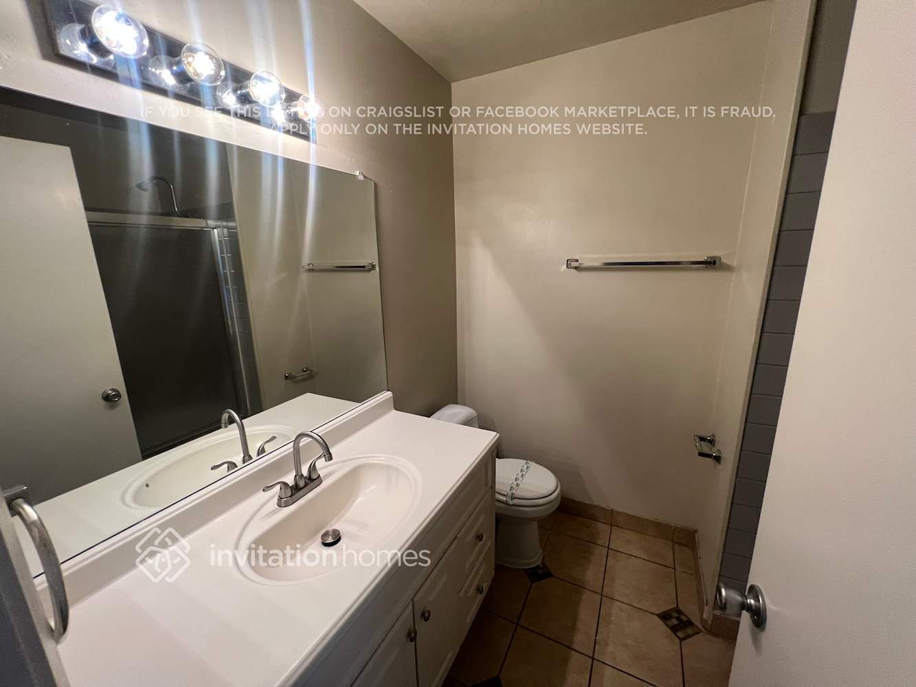 Building Photo - 1305 Morrison Dr