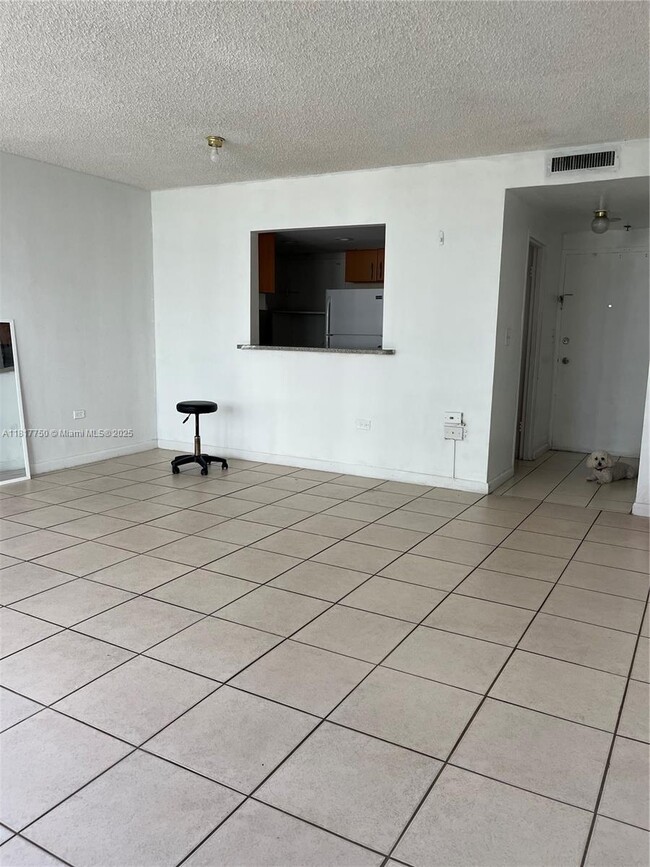 Building Photo - 7545 E Treasure Dr