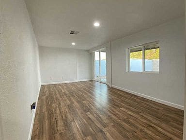 Building Photo - 2533 S Olivia Ave