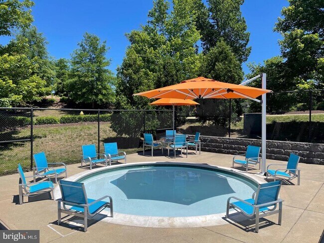 Building Photo - 4600 Potomac Highlands Cir