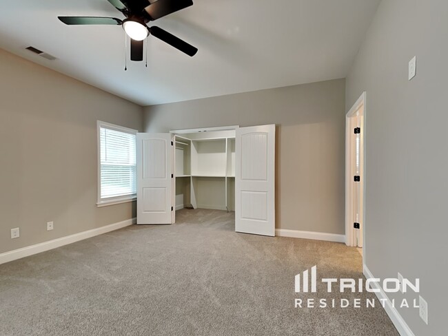 Building Photo - 7841 Melanie Dr