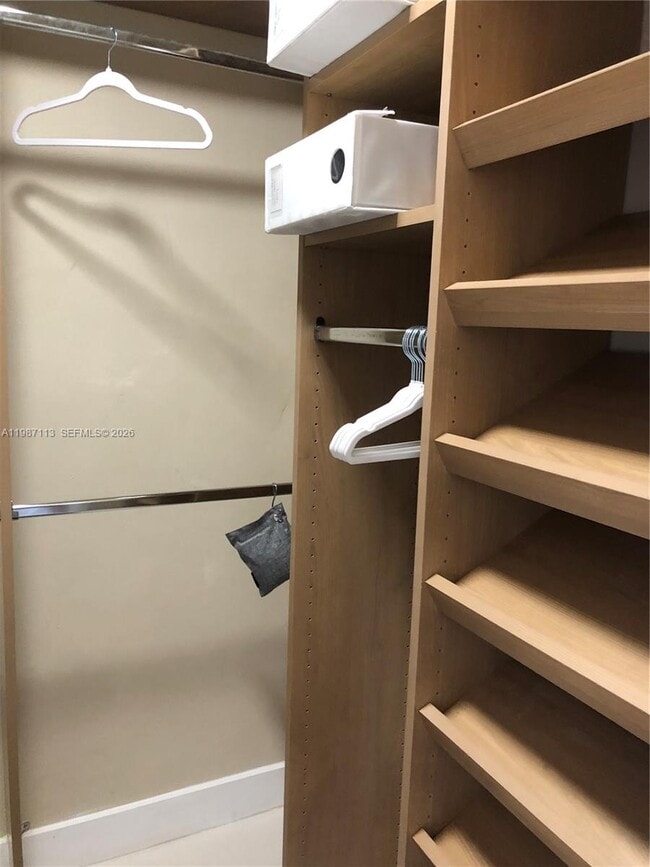 Building Photo - 1000 West Ave