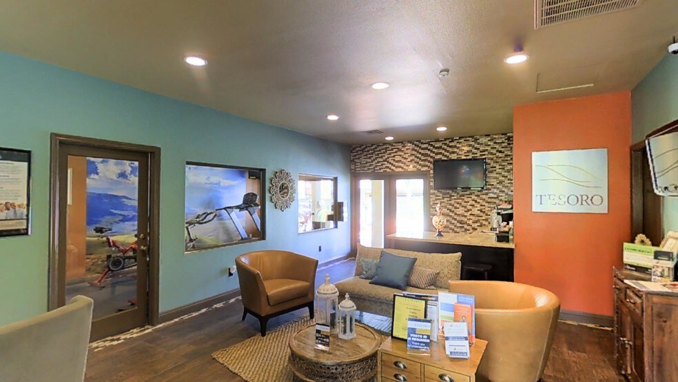 Clubhouse - Tesoro