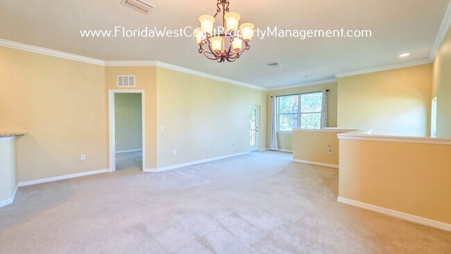 Building Photo - MOVE IN READY! OUTSTANDING UNFURNISHED CONDO IN STONEHAVEN SARASOTA!