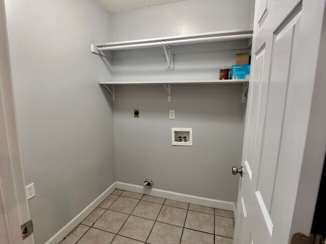 Building Photo - 3 Bed, 2 Bath with Fenced Yard, Two-Car Garage, Brookland School District