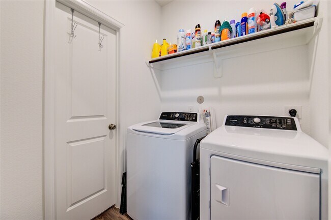 Building Photo - 2904 Cordova Hl Dr