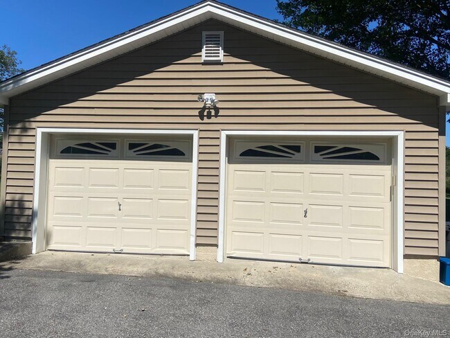 Building Photo - 253 Ackertown Rd