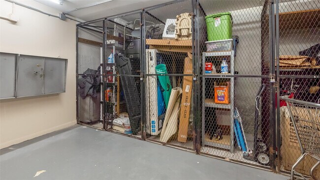 Building Photo - 3203 Portofino Point