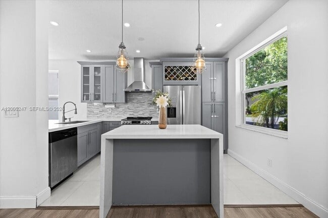 Building Photo - 15385 SW 51st St