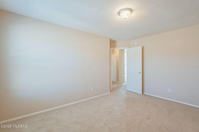 Building Photo - 10095 N Mill Crossing Way
