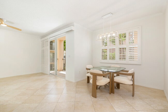Building Photo - 1805 N Flagler Dr