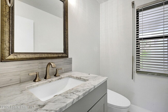 Building Photo - 2711 S Hwy A1A