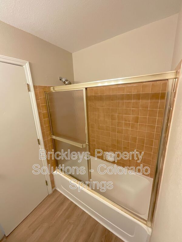 Building Photo - 8214 Steadman Dr