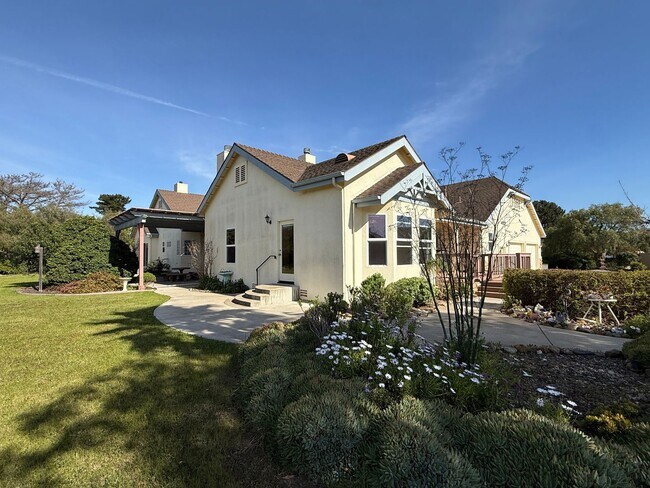 Building Photo - Beautiful Orcutt Custom Home in Solomon Estates on Approx One Acre