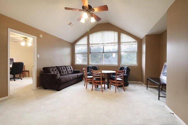Building Photo - 18811 Cypress Chateau Dr