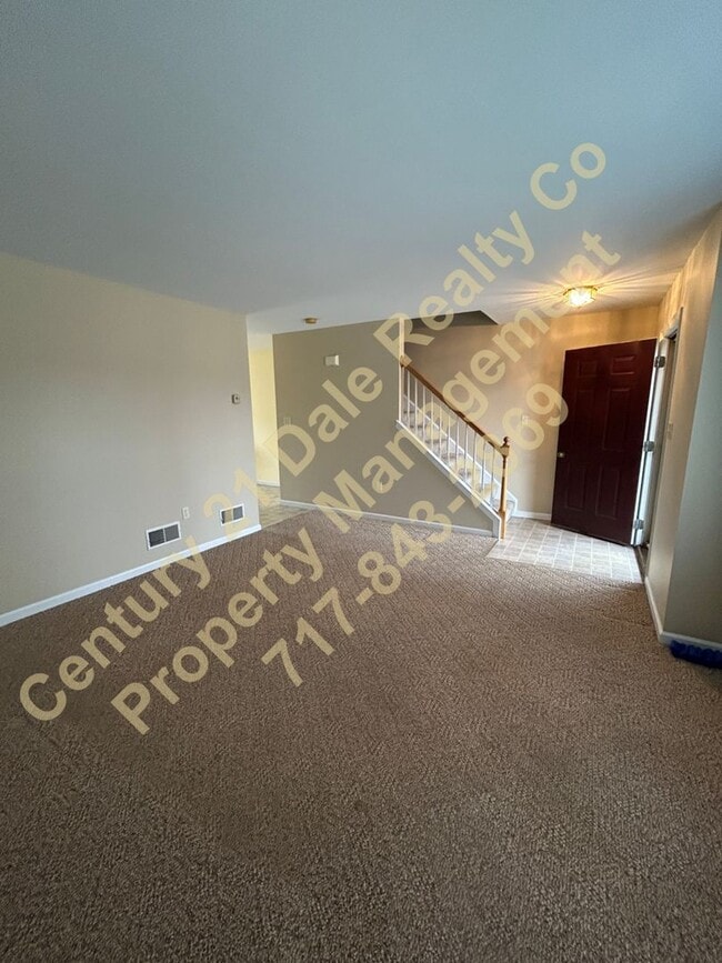 Building Photo - Lovely 3 Bedroom 1.5 Bath home in the Orchard Glen Condominium Association