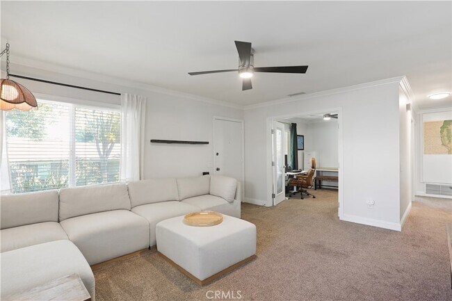 Building Photo - 1619 Carmel Cir W