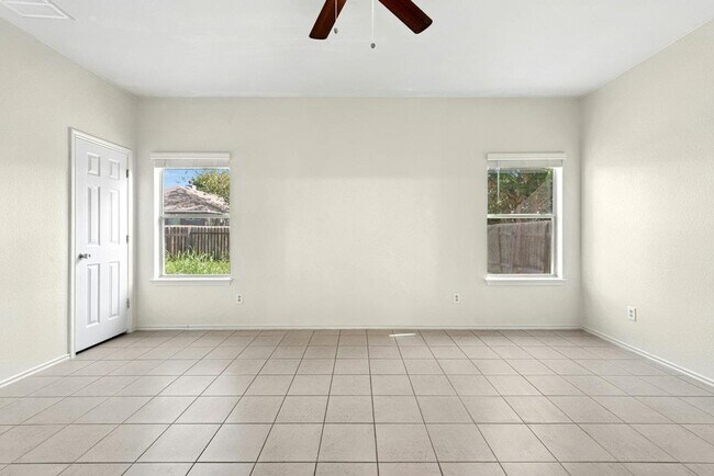 Building Photo - 11504 Lapoynor St