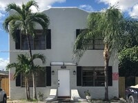 Building Photo - 2932 NW 16th Ave