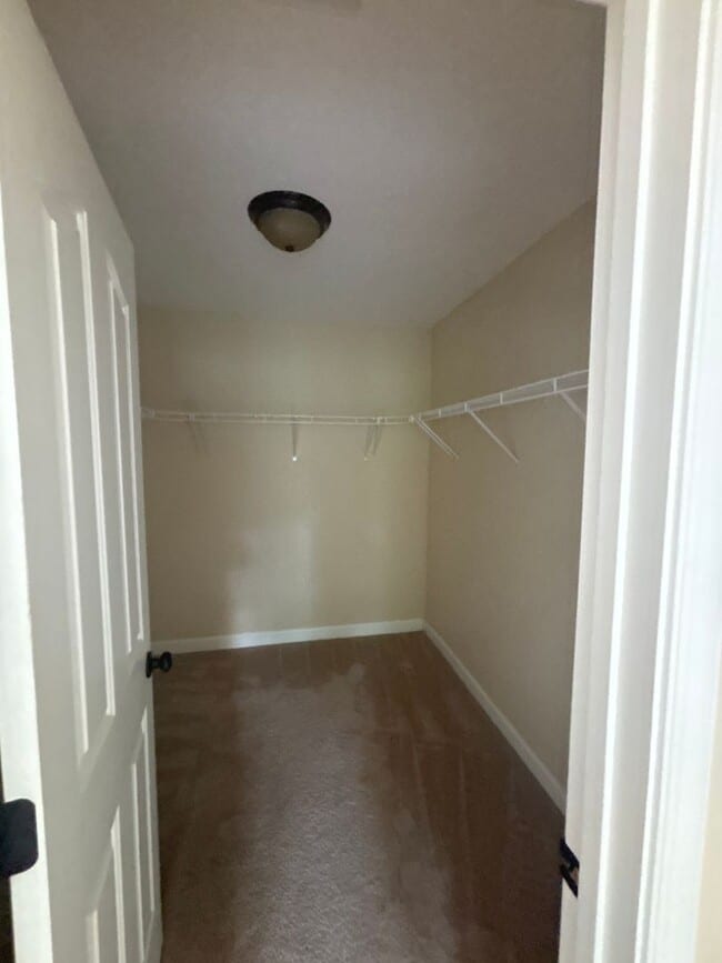 Building Photo - Spacious 4-Bedroom Home Near Base – No Tun...