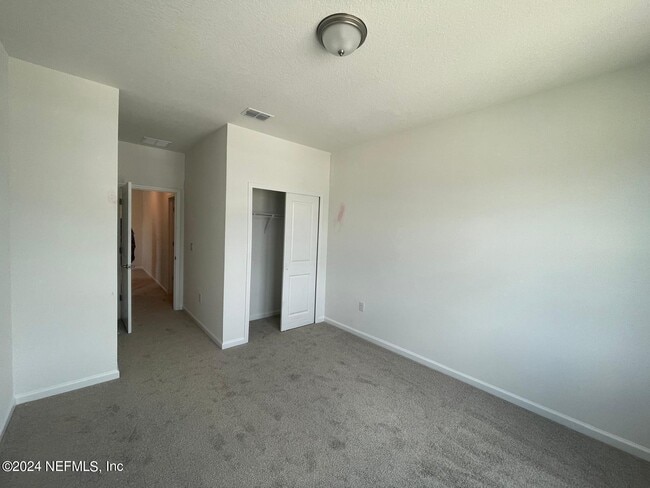 Building Photo - 21 Mellowood Ln