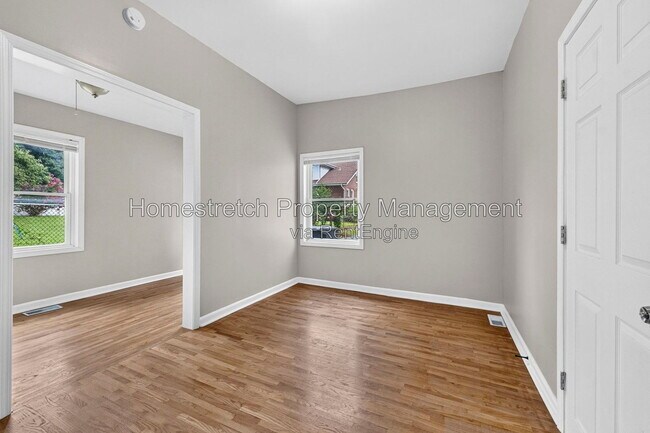 Building Photo - 6737 Fyler Ave