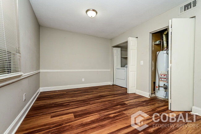 Building Photo - 3501 Creekview Pl