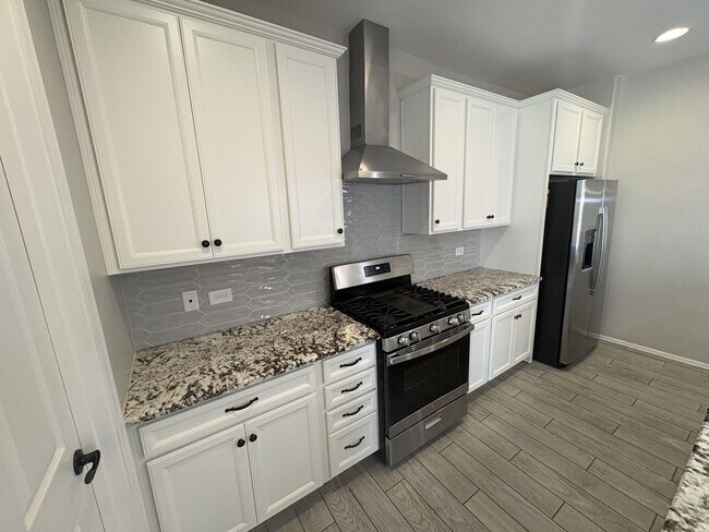 Building Photo - Star Valley Beauty 4 bedroom two bath built in 2023