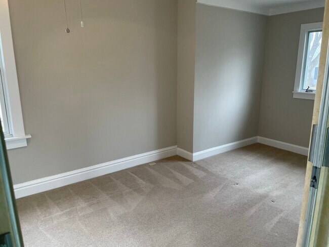 Building Photo - 2206 Pacific St