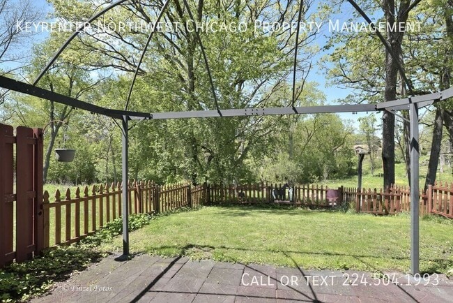 Building Photo - 1212 Stratford Ln