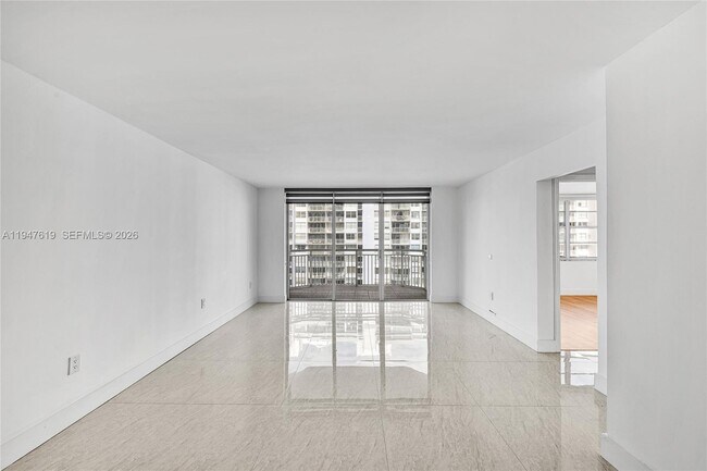 Building Photo - 18041 Biscayne Blvd