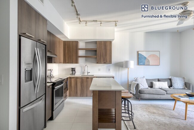 Building Photo - 86 SW 8th St