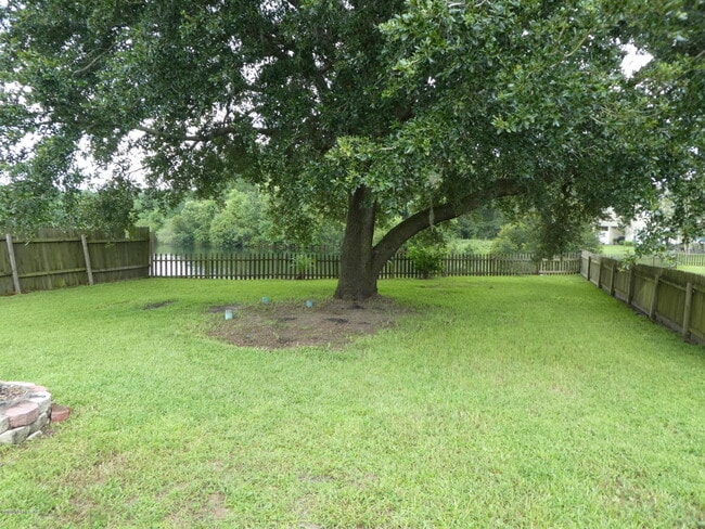 Building Photo - 955 Otter Creek Dr