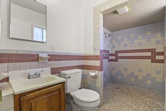 Building Photo - 5440 Viceroy Dr