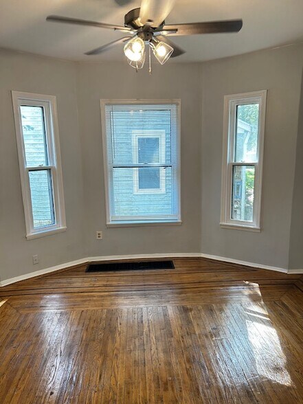Dinning Rm - 4523 Homer Ave