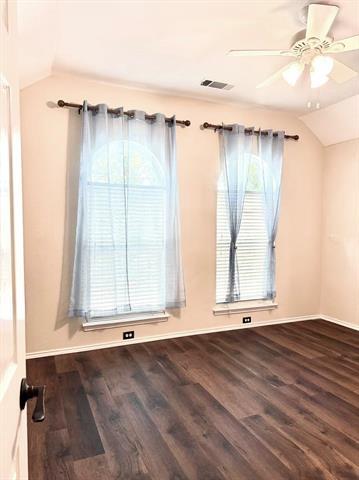 Building Photo - 2837 Del Largo Way