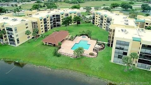 Building Photo - 6475 W Oakland Park Blvd