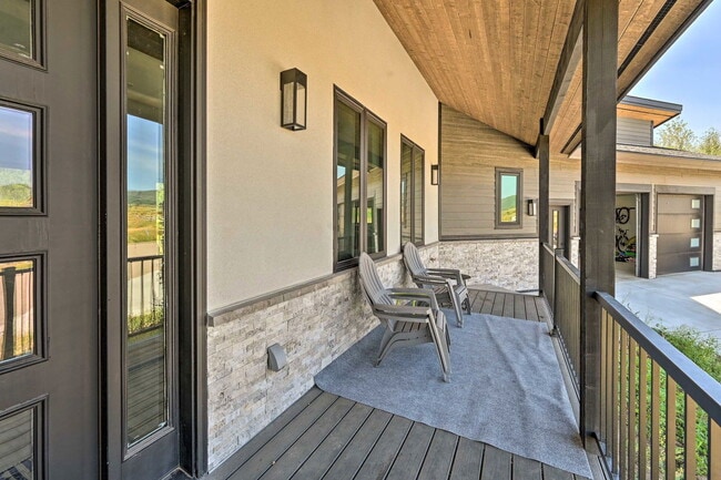 Building Photo - 30610 Boot Ct