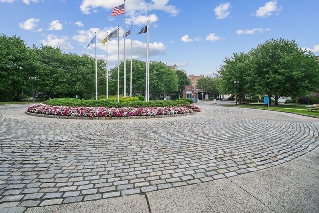 Building Photo - 602 Rutledge Ct